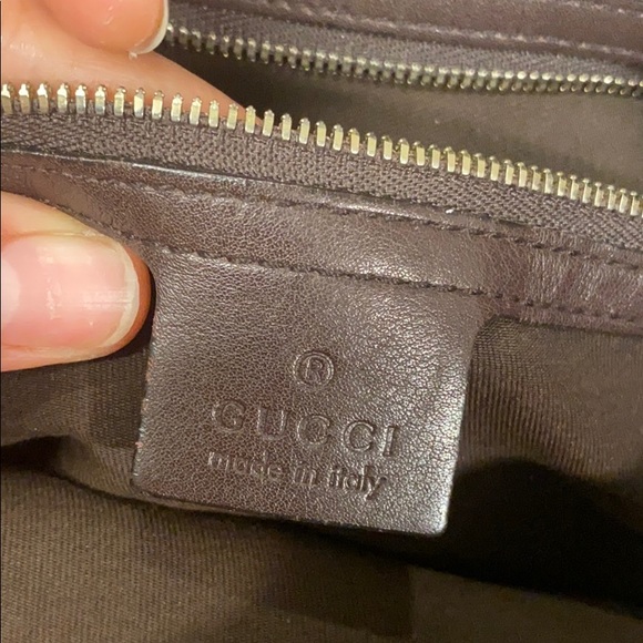 Authentic Gucci Leather Purse - Picture 7 of 8